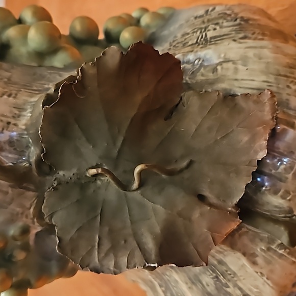 Amphora Porcelain Vase with Raised Grapes and Leaves Art Nouveau Turn of Century - Picture 12 of 16